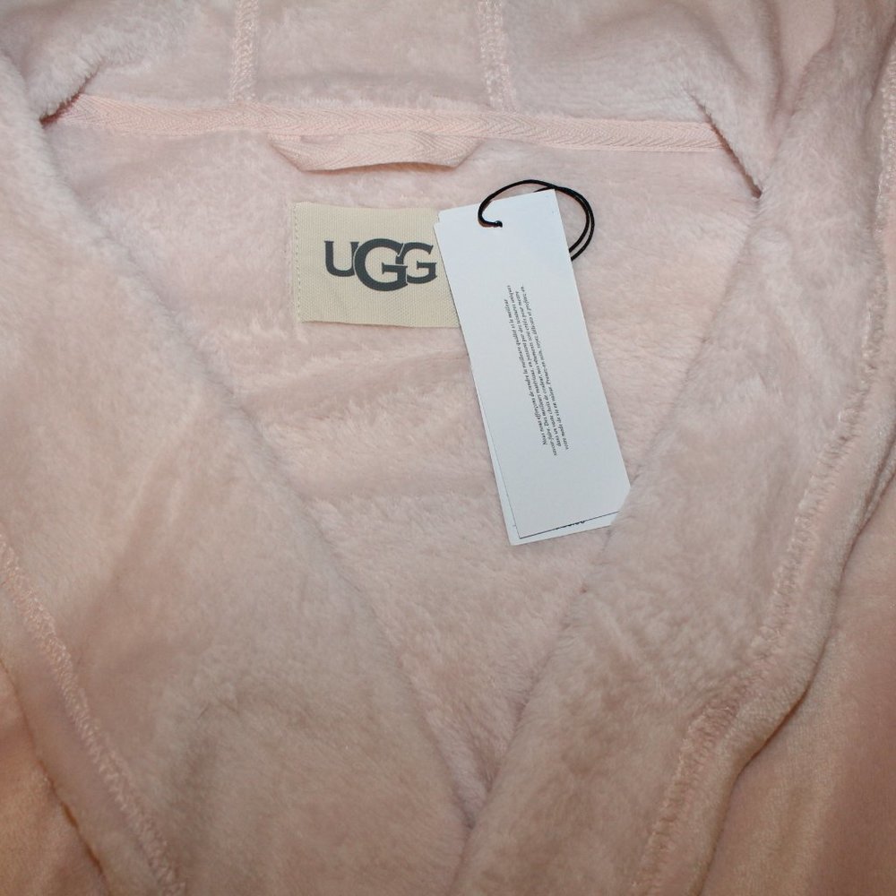 NWT UGG WOMEN'S PLUSH VELOUR PINK BATHROBE - Picture 4 of 7